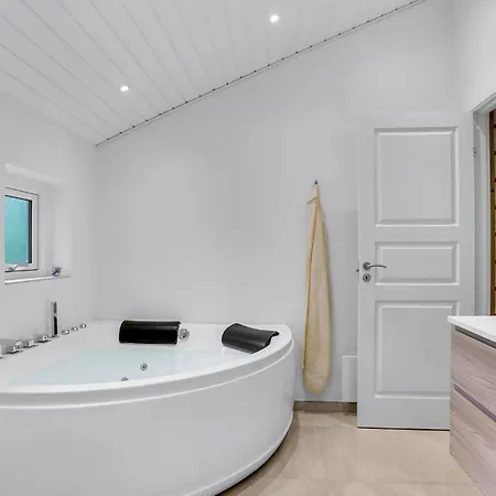 Holiday home 4 Bedroom Amazing In Hjorring *