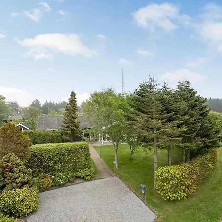 Holiday home 4 Bedroom Amazing In Hjorring